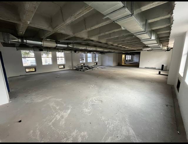 1,715M² OFFICE TO LET IN RONDEBOSCH